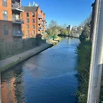 London Heathrow Apartment - West Drayton