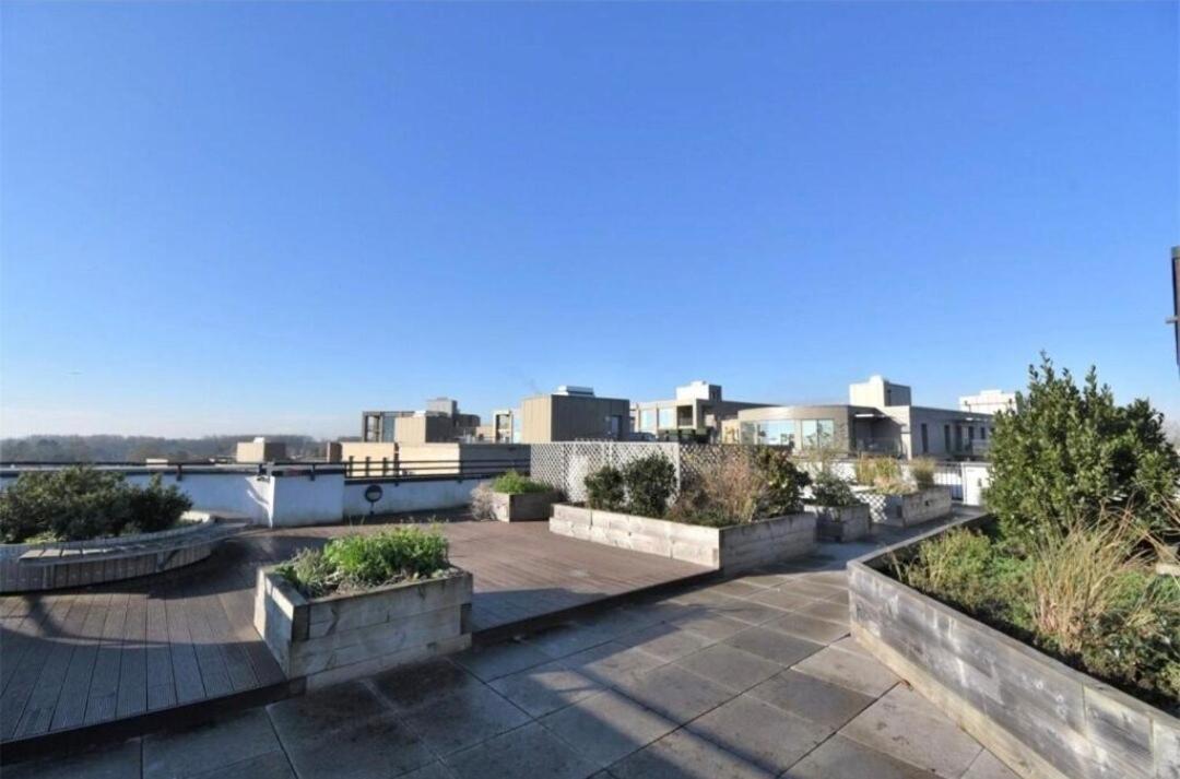 London Heathrow - West Drayton *