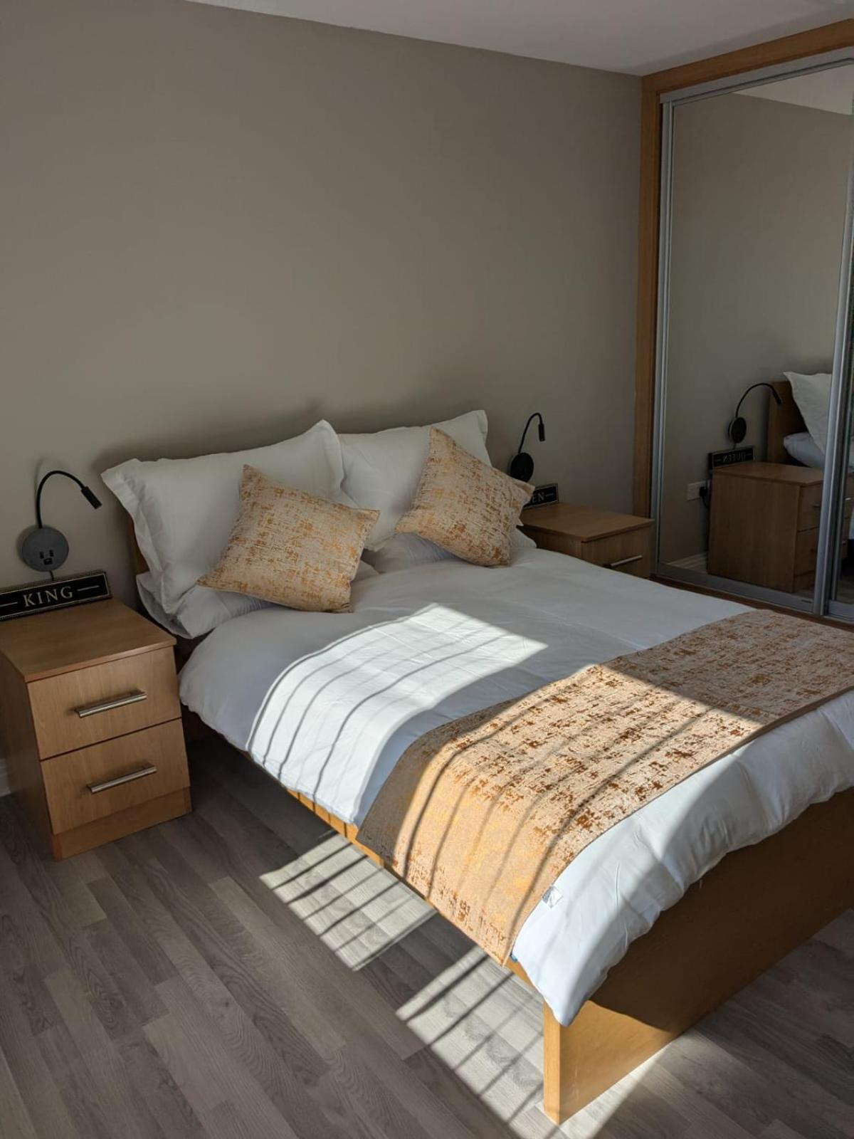 London Heathrow - West Drayton * Yiewsley